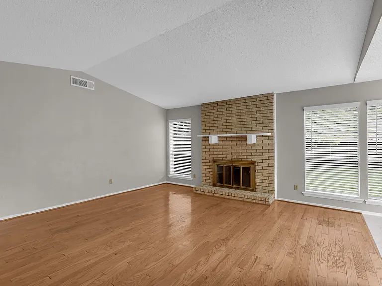 1906 Arvada Dr — Photo 7