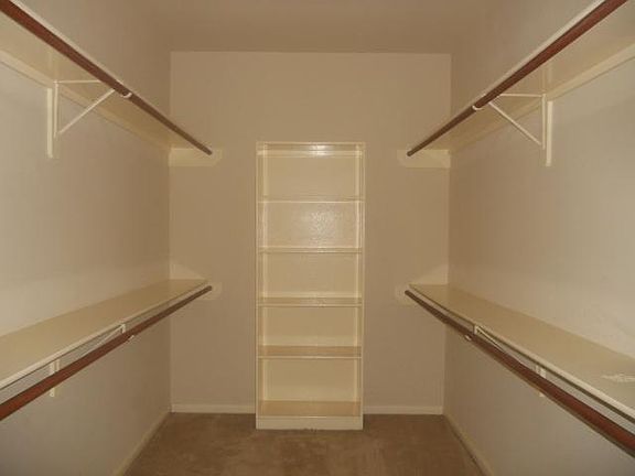 5th image of 11006 Spruce Dr N