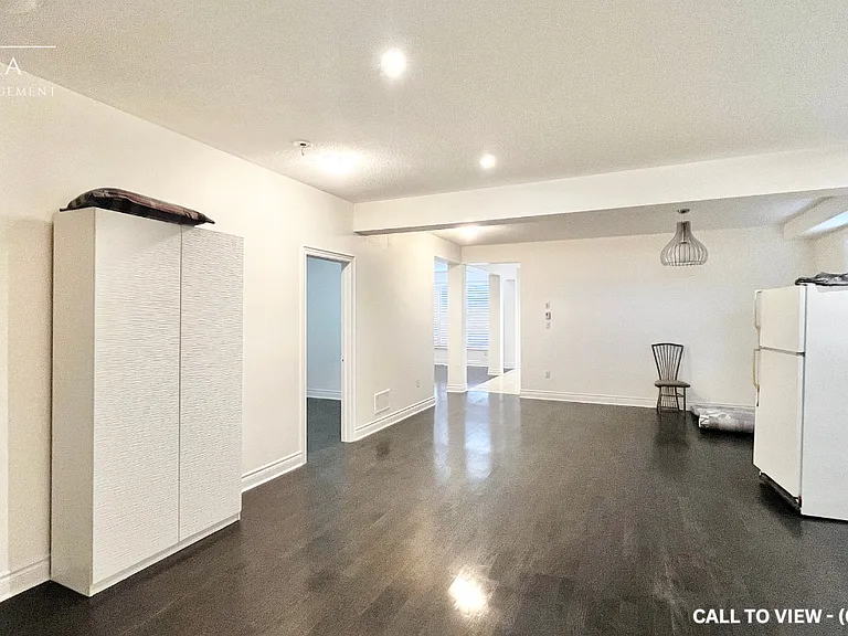 62 Bassett Cres — Photo 4
