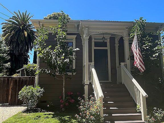 4th image of 543 Coombs St