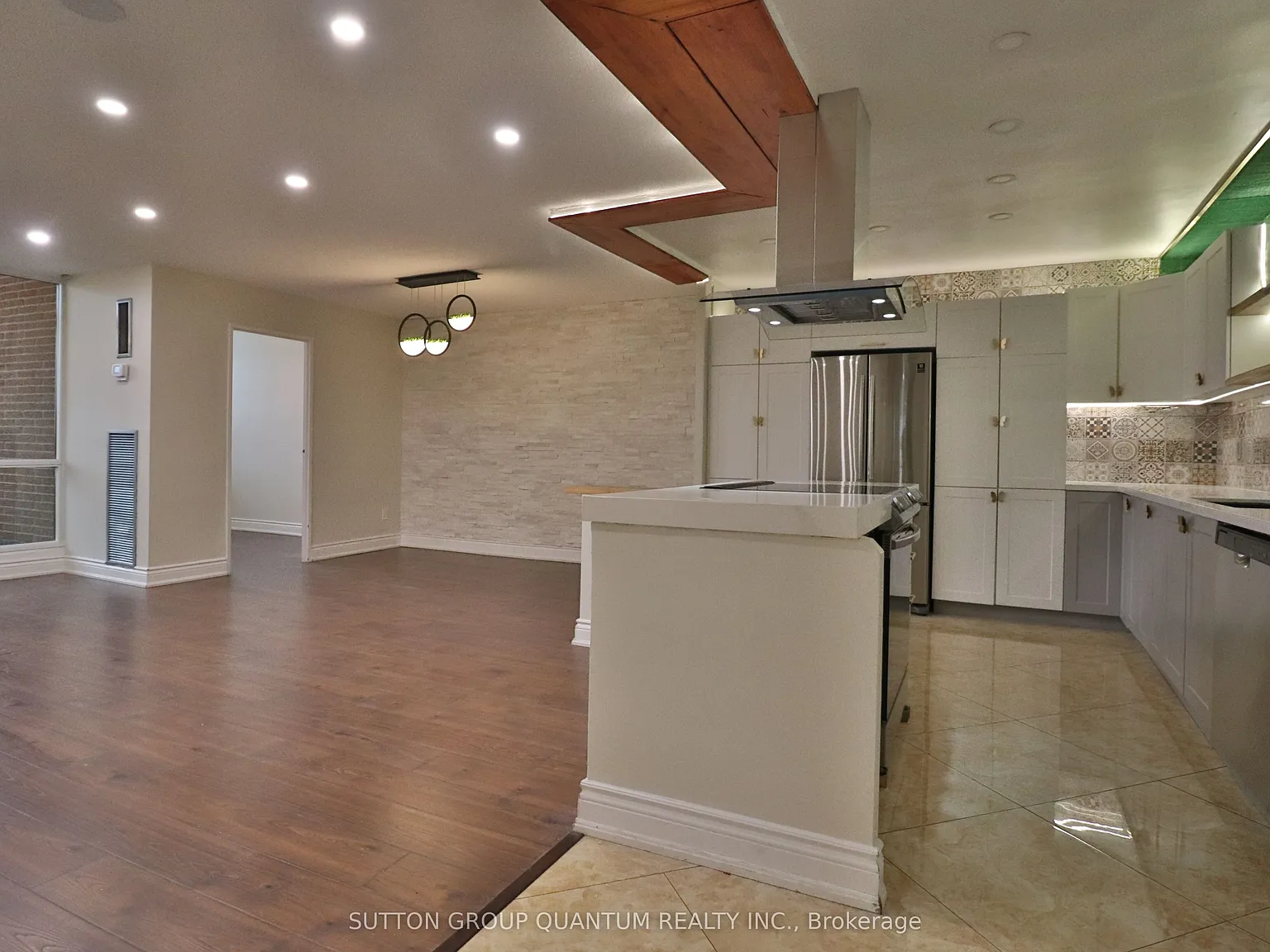 4 bed, $3,400 — Photo 2
