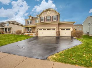 8460 Portage Ln E, Shakopee, MN 55379
