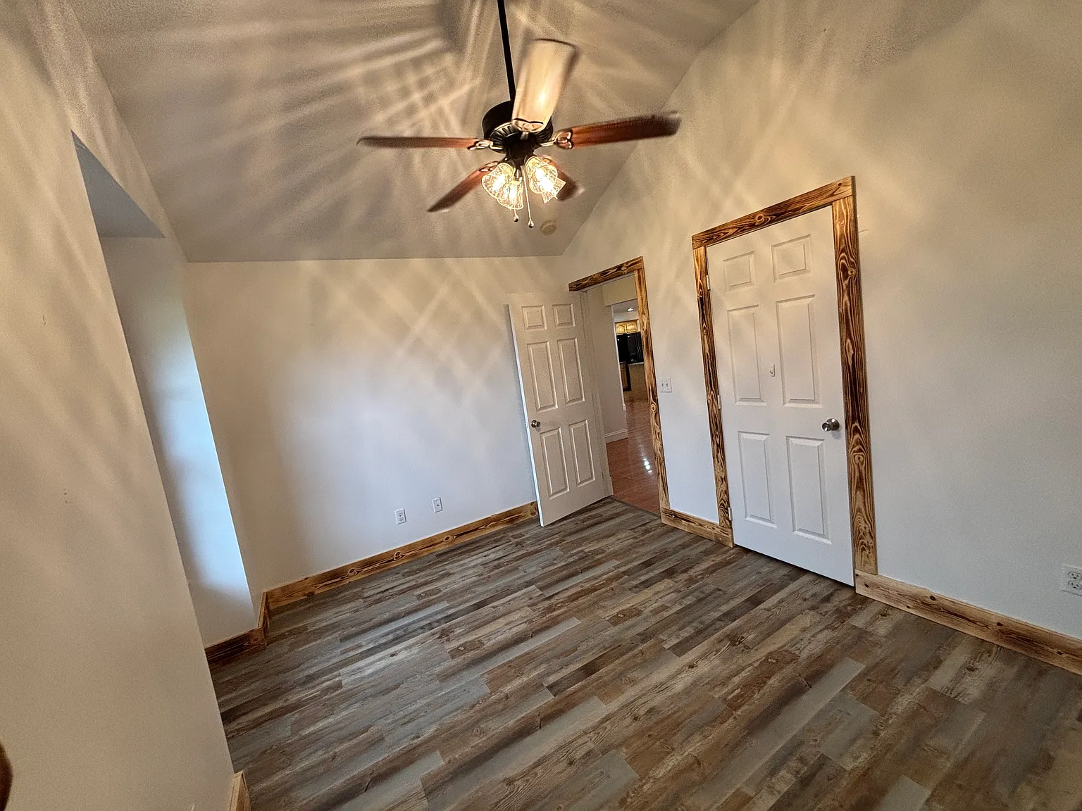 1549 Blaze Valley Rd — Photo 3