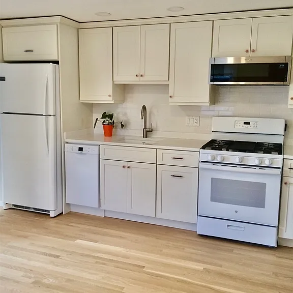 16 Hobbs Rd #1 — Photo 3