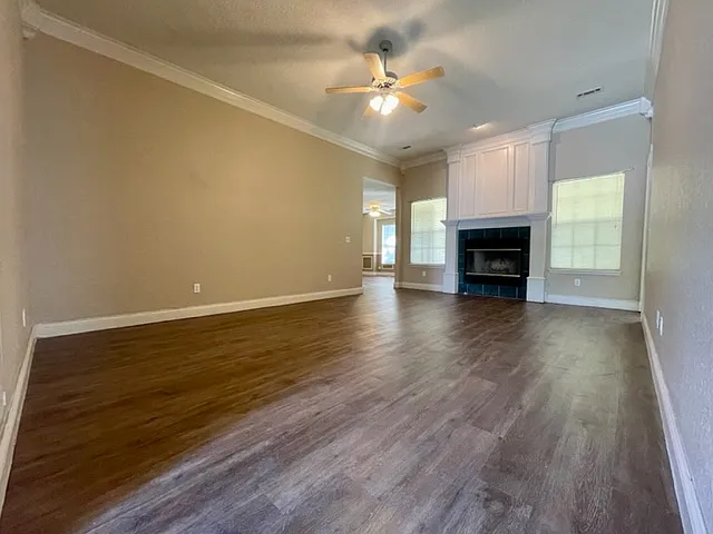 1456 N Timberline Dr - 1 — Photo 2