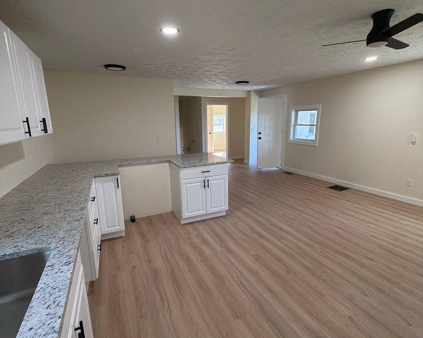 3 bed, 1.5 bath, 1312 sqft, $2,249 — Photo 1