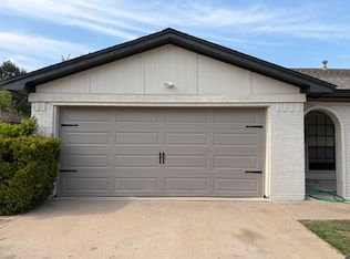 312 Cannon Dr, Hurst, TX 76054