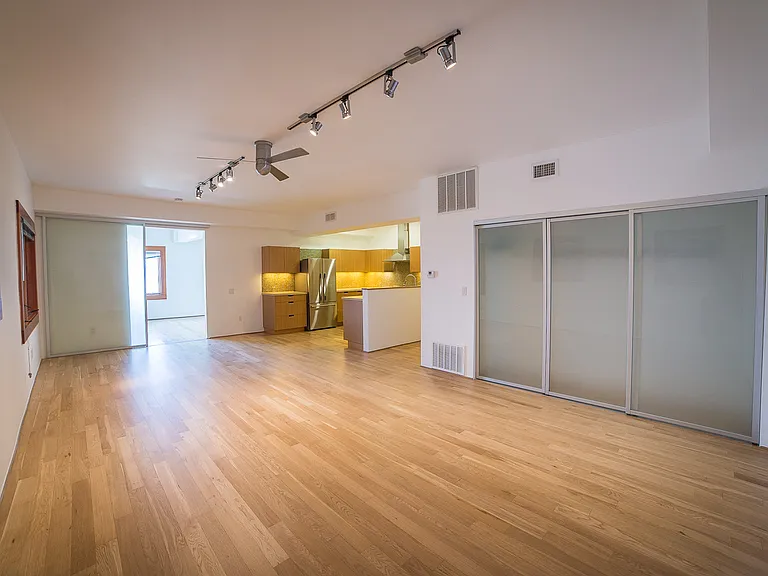 8 Brooks Ave #11 — Photo 12