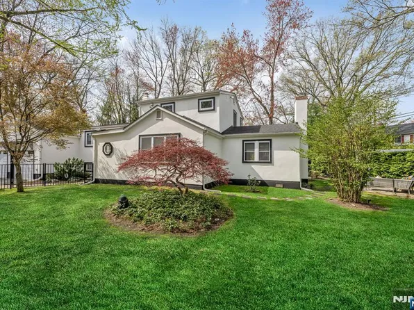 80 Harrington Ave, Closter, NJ 07624