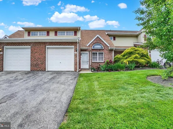 27 Jean Lo Way, York, PA 17406