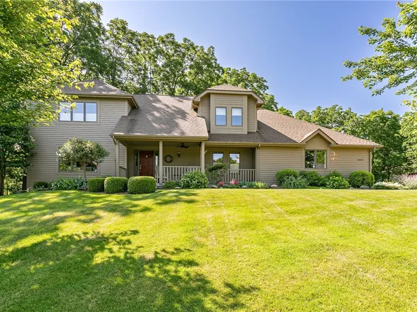 4863 Bedford Dr, Canandaigua, NY 14424