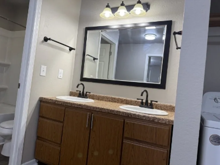 835 Wisconsin St #2D — Photo 14
