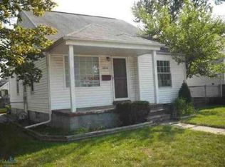 1920 E 4th St, Royal Oak, MI 48067