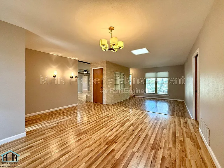 7010 Forest Way St — Photo 5