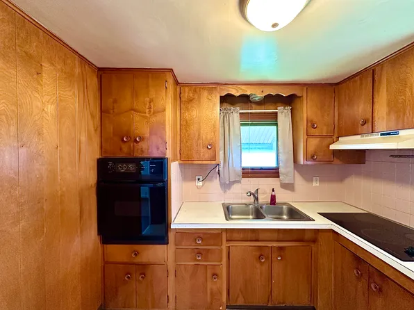 1114 Williams St, New Castle, PA 16101