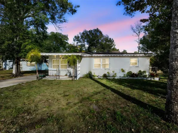 389 Park Ave, Orange City, FL 32763