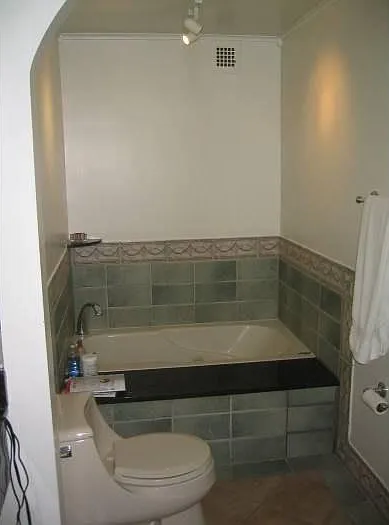 2 bed, 1150 sqft, $2,490 — Photo 4