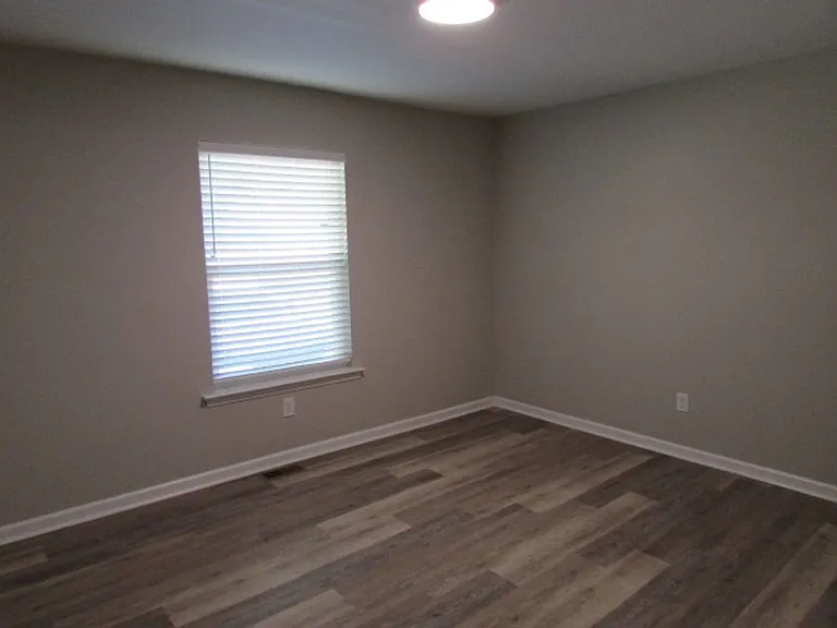 317 E Phifer St — Photo 10