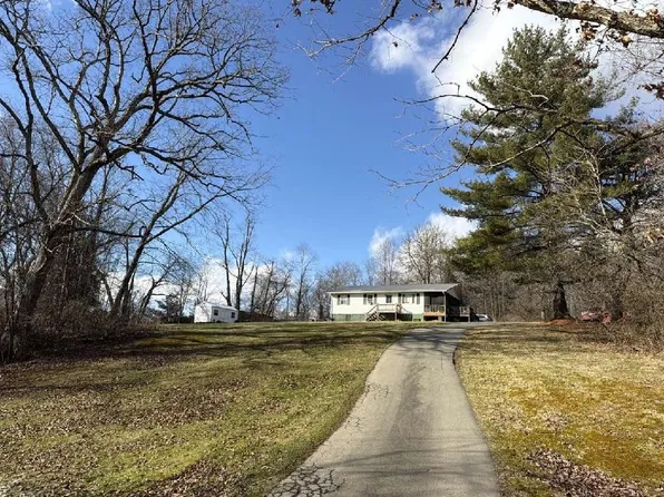 69 Penny Ln, Lansing, WV 25862