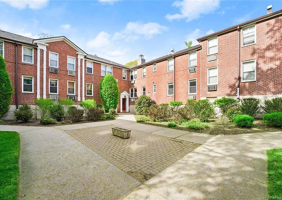 1st image of 327 Palmer Ter APT 1A