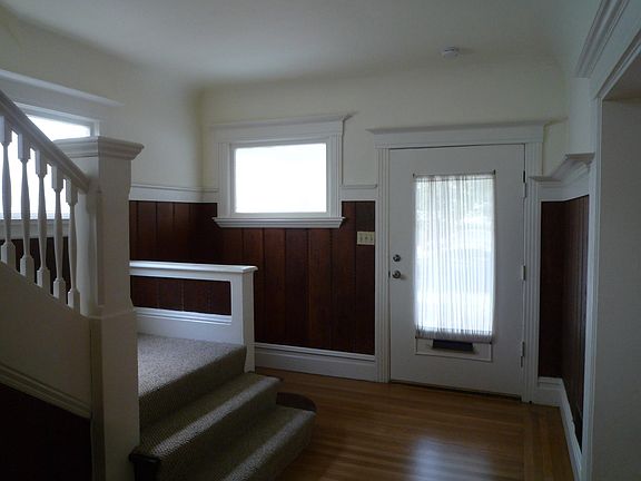 5th image of 2536 Regent St