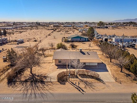 4th image of 733 El Paseo Dr #1 & 2