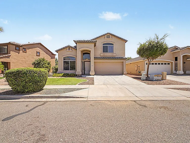 4809 W Valencia Dr — Photo 1