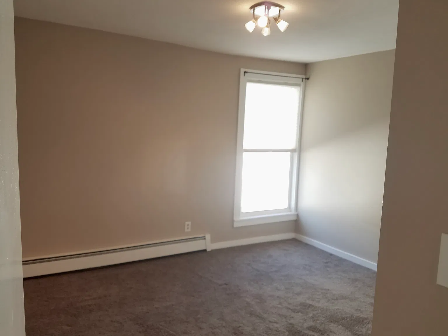 2 bed, 800 sqft, $1,875 — Photo 3