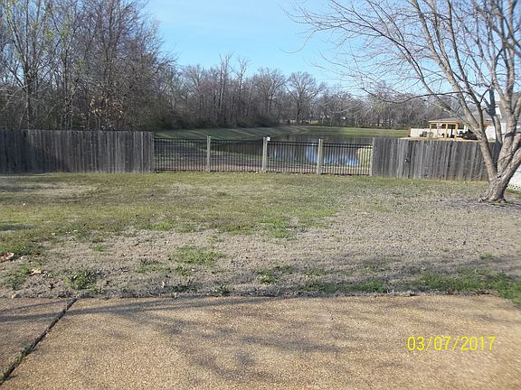 2nd image of 148 Cottonwood Dr