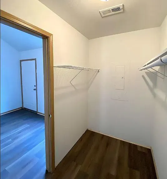 walk in closet