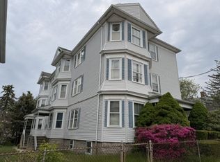 76 Globe St, Fall River, MA 02724