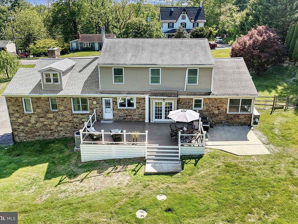 1st image of 779 Concord Rd