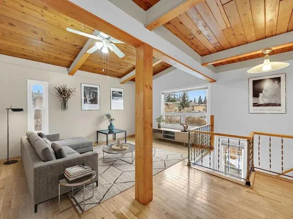 11010 W Bonaventure Dr SE #704, Calgary, AB T2J 3A8