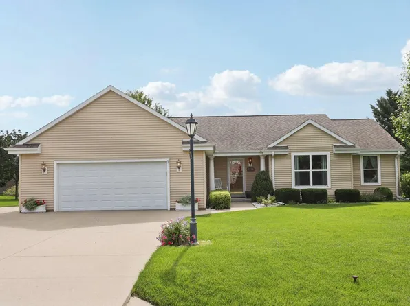 203 Woodfield DRIVE, Eagle, WI 53119