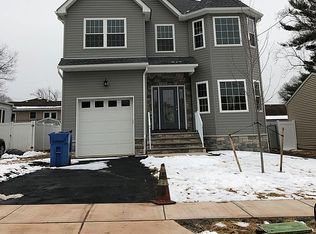 192 E James Pl, Iselin, NJ 08830