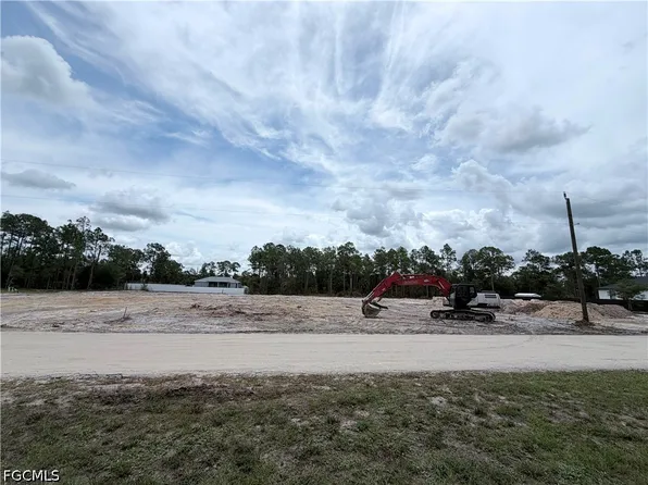 1314 Acacia Ave, Lehigh Acres, FL 33972
