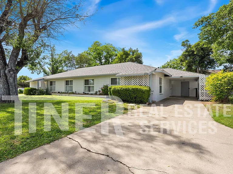 2720 Riesling Way — Photo 5