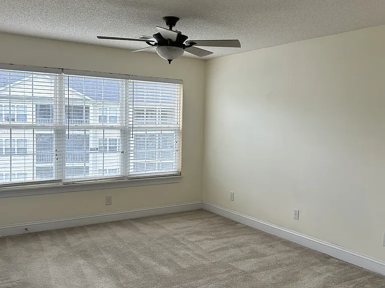 627 Woodmoor Dr #302-1 — Photo 12
