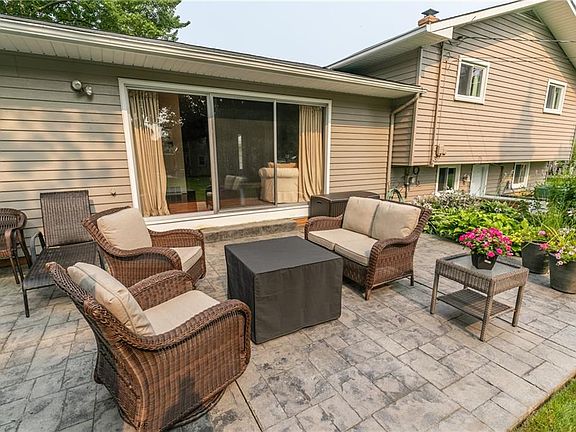3rd image of 3485 Archwood Dr