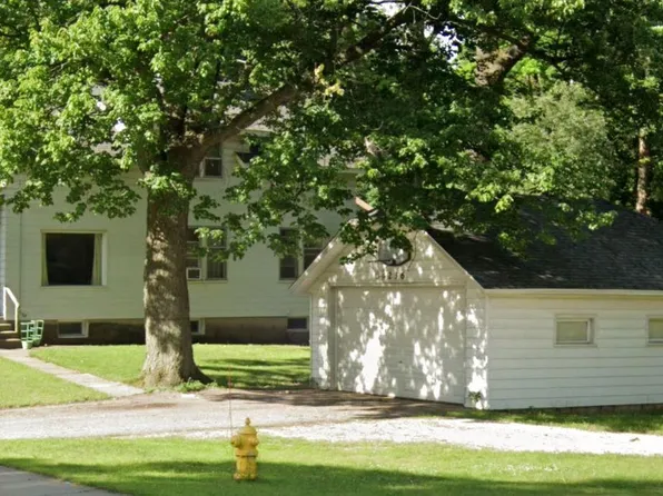 4236 Byron Center Ave SW, Wyoming, MI 49519