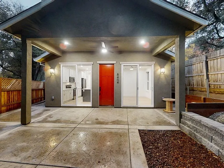 8404 Ascolano Ave — Photo 12