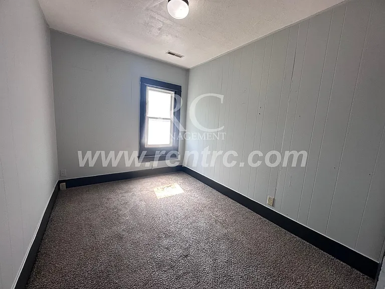 2403-2 E Main St #E — Photo 9