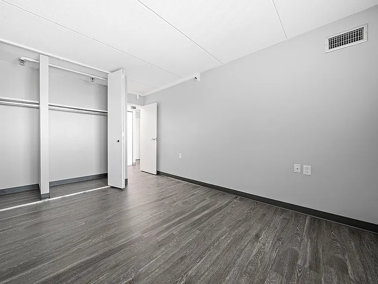 Amy Lowell Apartments — Photo 3