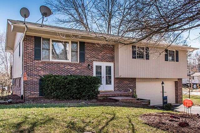 1st image of 402 Brookhill Dr