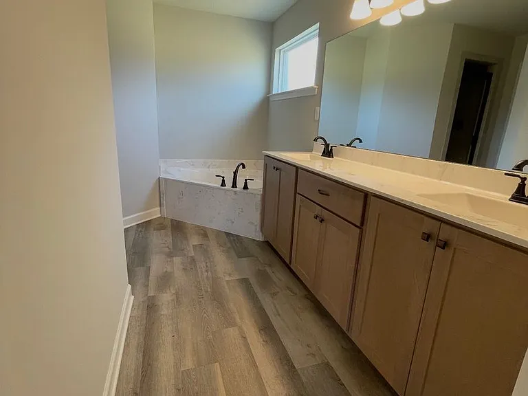 6390 Jameson Cv — Photo 9
