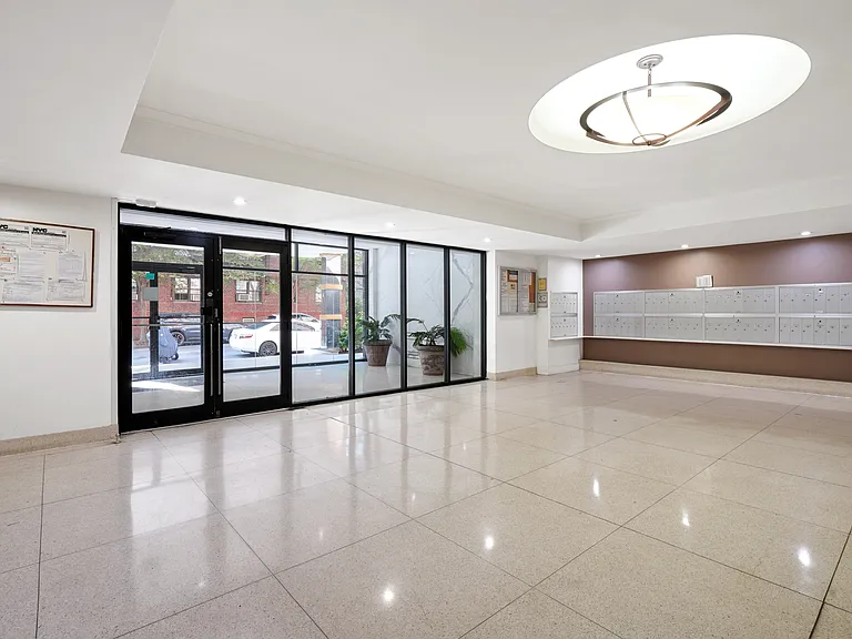 2160 Matthews Ave #7W — Photo 10