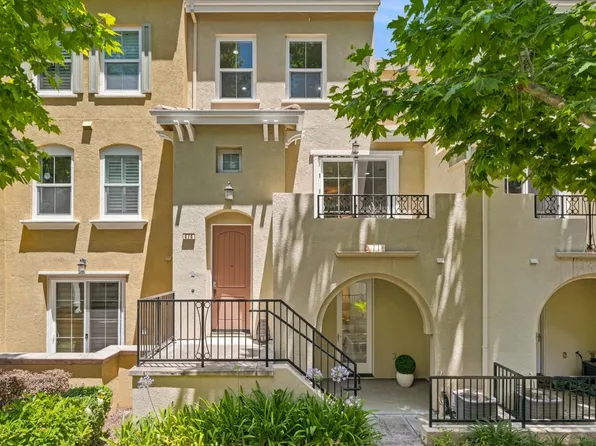 474 Kahlo St, Mountain View, CA 94041