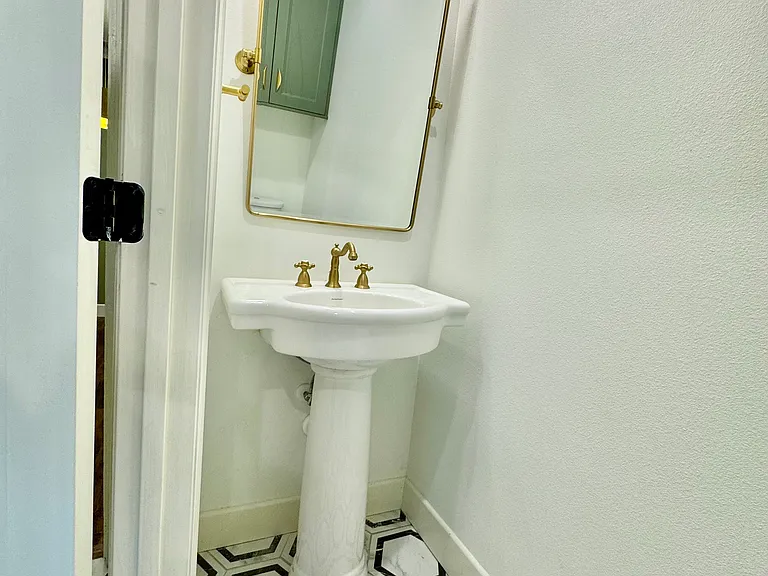1020 E Terrell Ave — Photo 18
