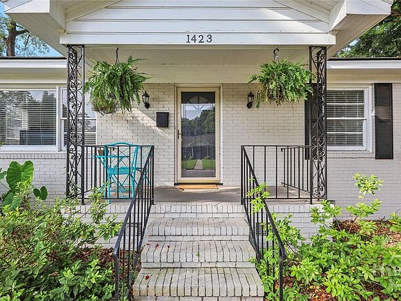2nd image of 1423 E 40th Street