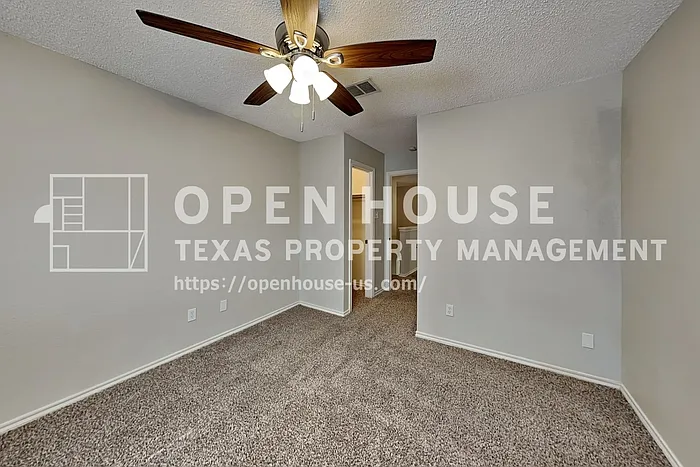 1206 Hillwood Way — Photo 13